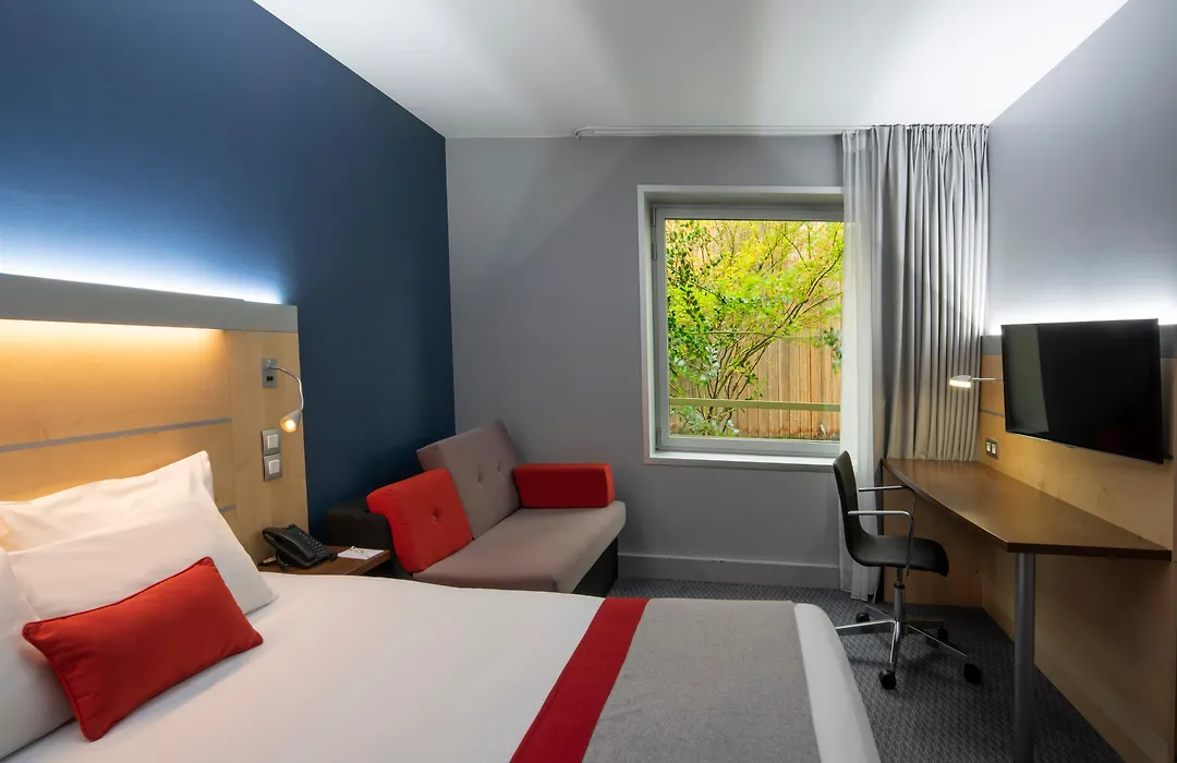 Holiday Inn Express Paris-Canal De La Villette By Ihg-1